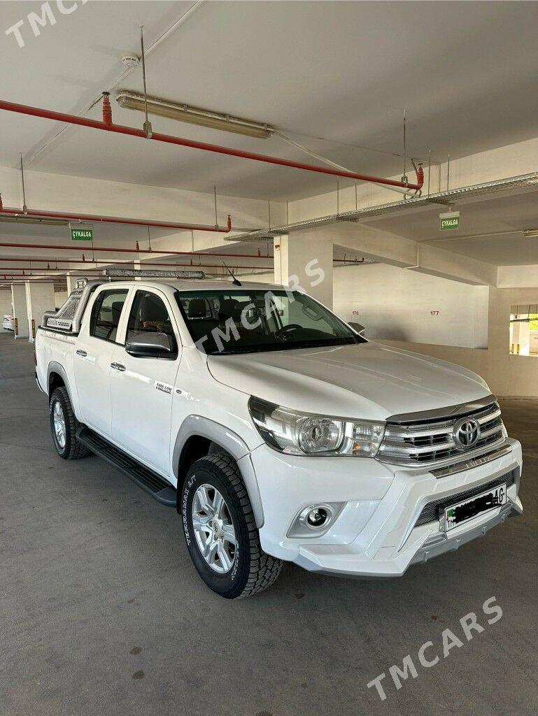 Toyota Hilux 2017 - 480 000 TMT - Aşgabat - img 3
