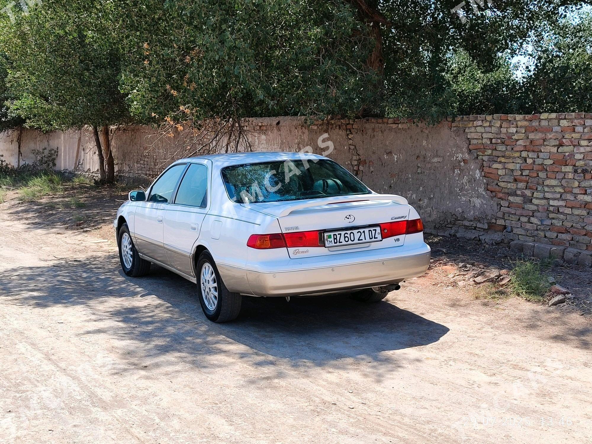 Toyota Camry 1998 - 130 000 TMT - Boldumsaz - img 3