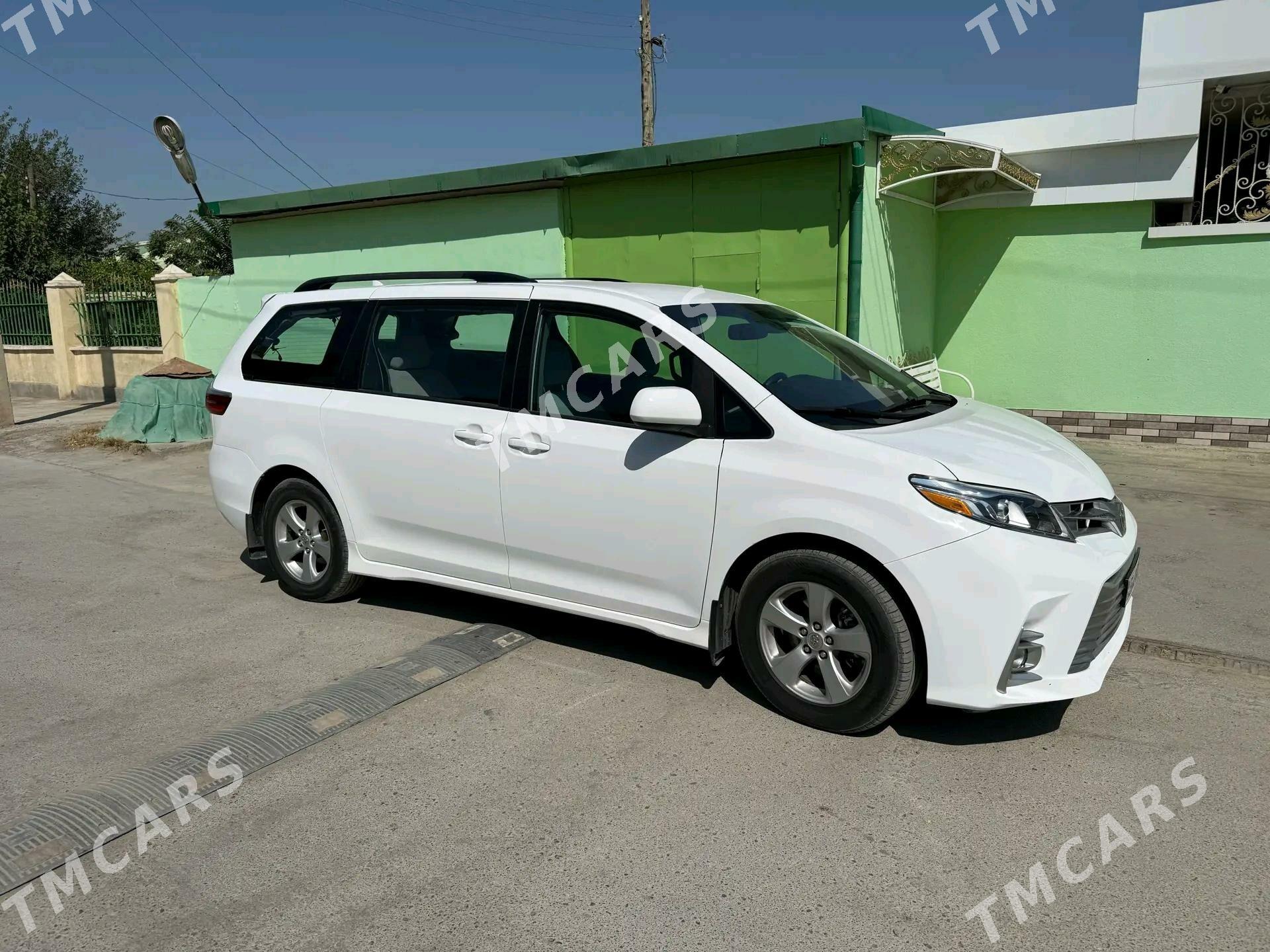 Toyota Sienna 2021 - 455 000 TMT - 11 mkr - img 3
