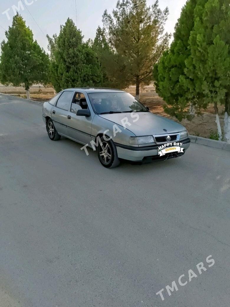 Opel Vectra 1992 - 18 000 TMT - Bäherden - img 2