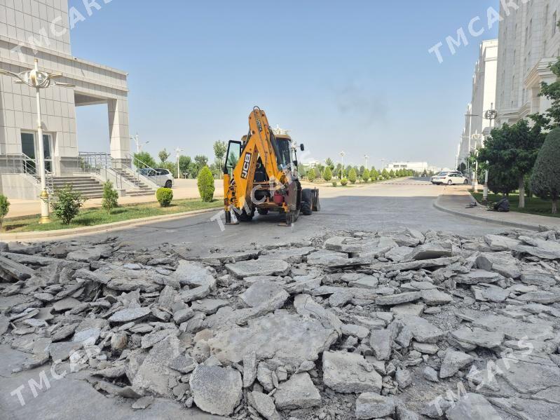 JCB 3CX Compact 2010 - 655 000 TMT - Aşgabat - img 2