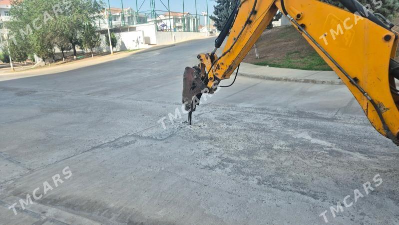 JCB 3CX Compact 2010 - 655 000 TMT - Aşgabat - img 3