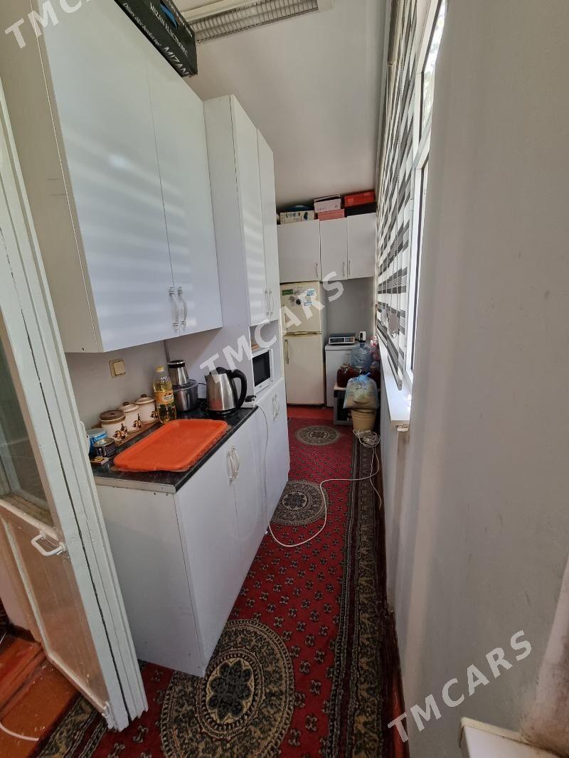 Gostinka 10mkr 1 etaž 37,4 kwt - 10 мкр - img 3