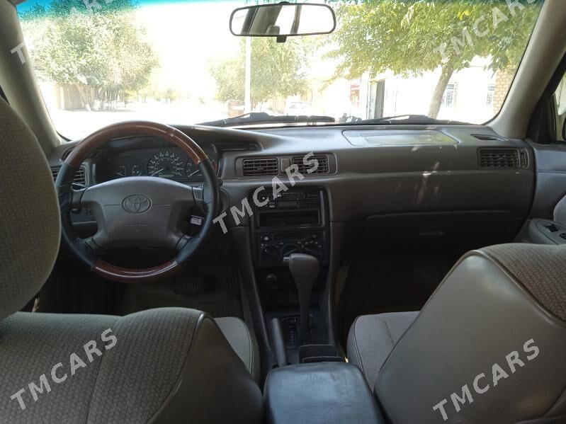 Toyota Camry 1997 - 125 000 TMT - Мургап - img 4