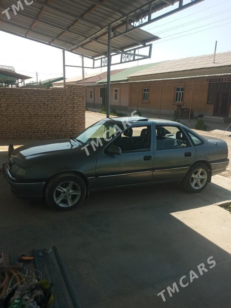 Opel Vectra 1996 - 45 000 TMT - Дашогуз - img 3