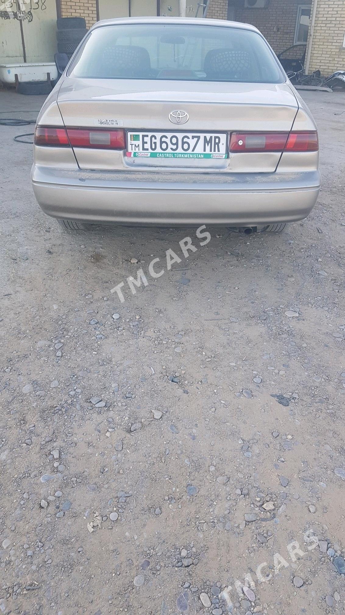 Toyota Camry 1999 - 110 000 TMT - Ёлётен - img 2