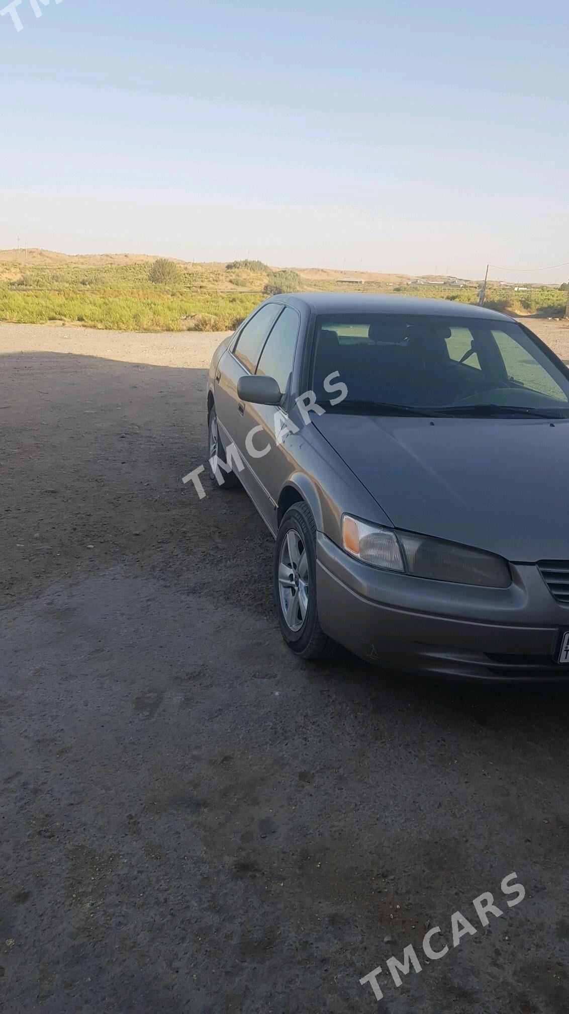 Toyota Camry 1999 - 110 000 TMT - Ёлётен - img 3