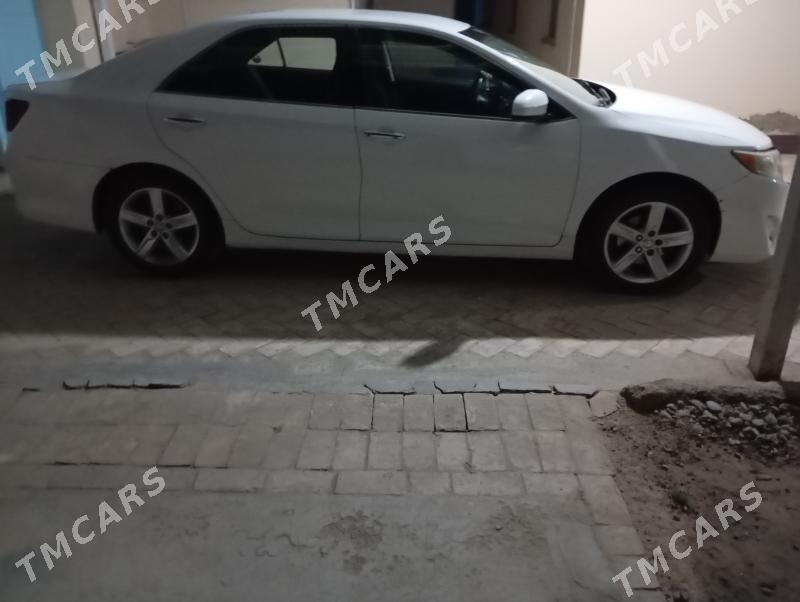 Toyota Camry 2012 - 155 000 TMT - Baýramaly - img 4