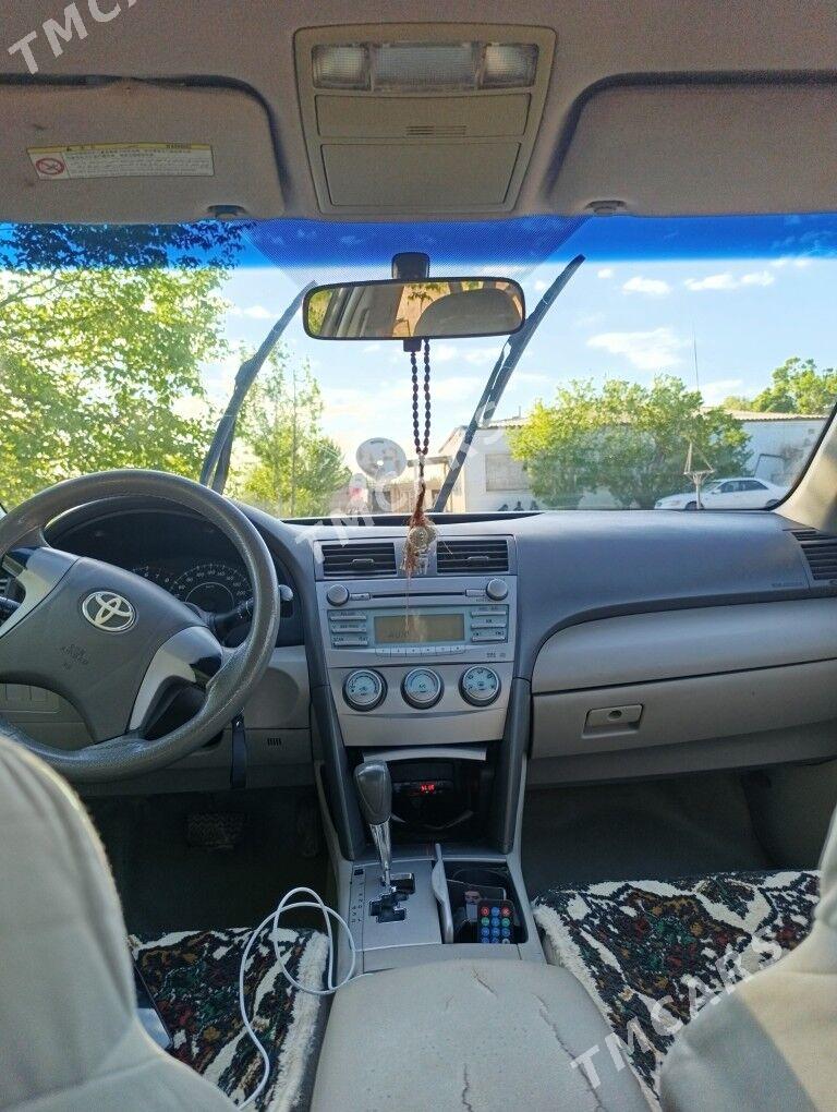 Toyota Camry 2010 - 140 000 TMT - Кёнеургенч - img 4