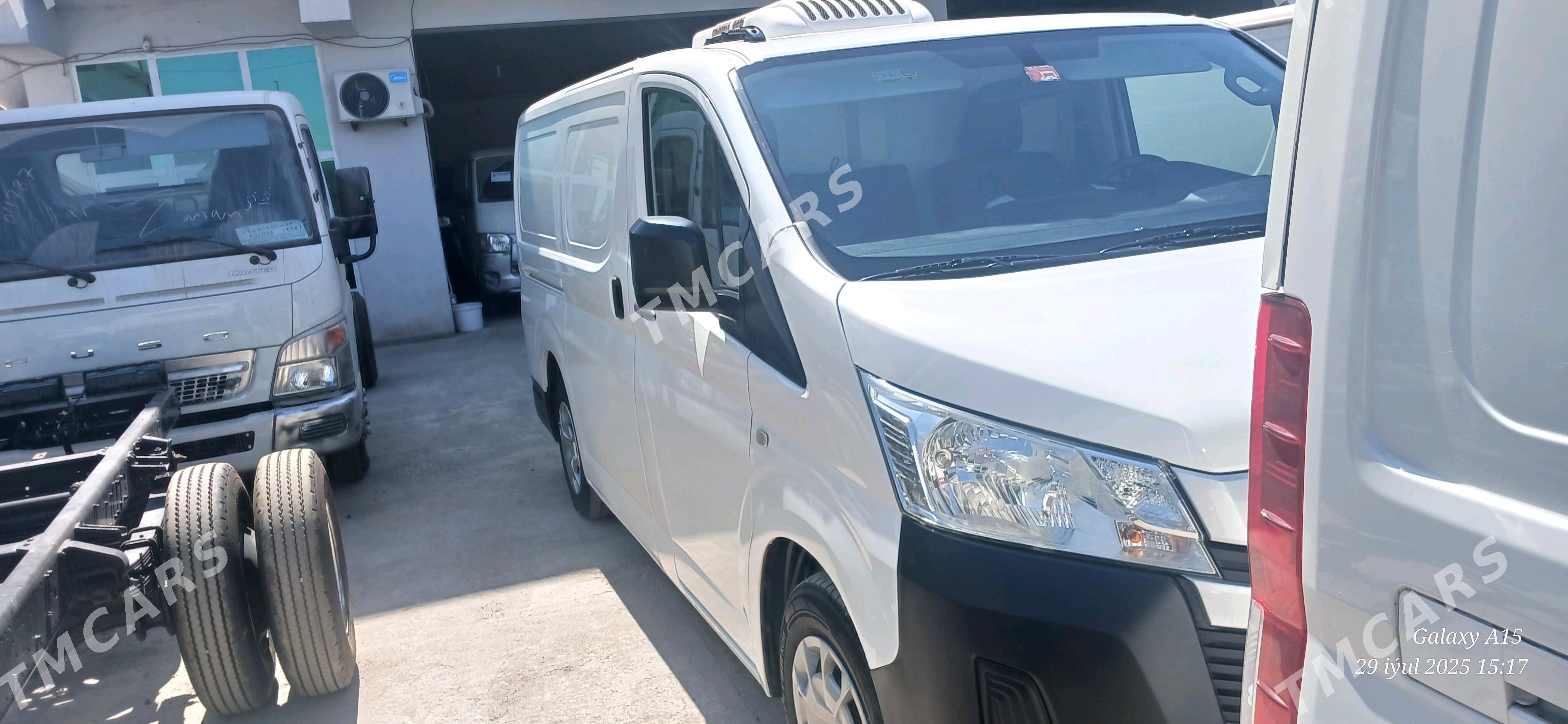 Toyota Hiace 2021 - 460 000 TMT - Мары - img 4