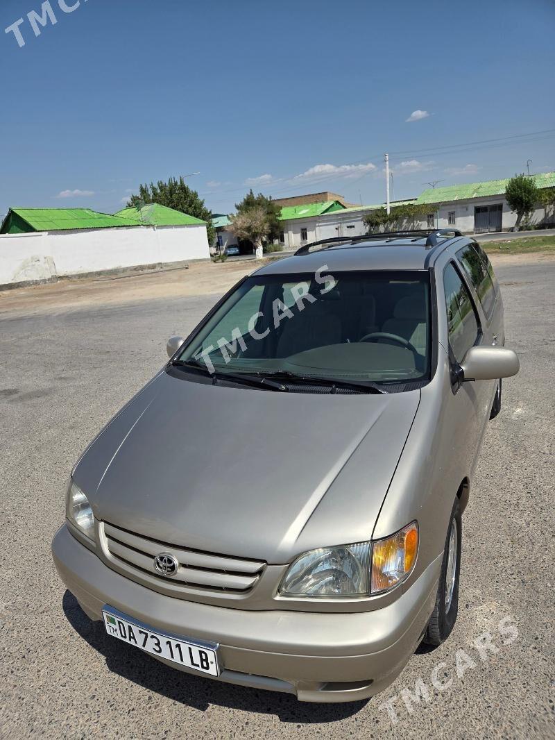 Toyota Sienna 2002 - 185 000 TMT - Türkmenabat - img 3