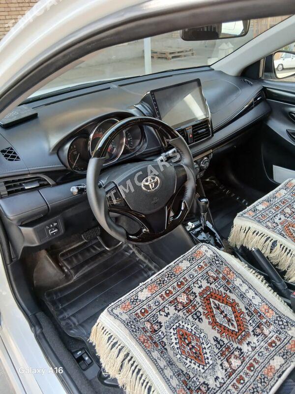Toyota Yaris 2013 - 166 000 TMT - 30 мкр - img 3