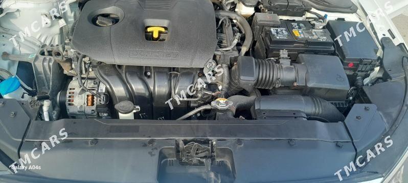 Hyundai Elantra 2020 - 215 000 TMT - Parahat 4 - img 2