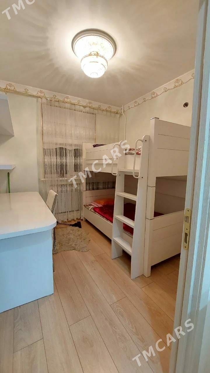 Продажа 3 ком 8 мкр 2 эт евро - 8 mkr - img 2