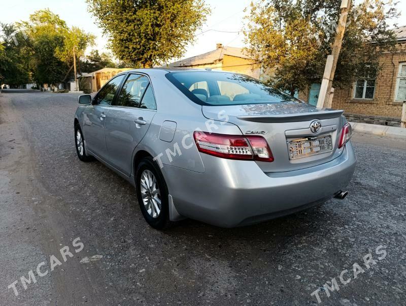 Toyota Camry 2010 - 170 000 TMT - Ёлётен - img 6