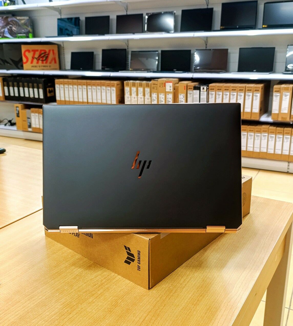 Б/У HP Spectre/ i7/ GTX 1650Ti - Балканабат - img 6