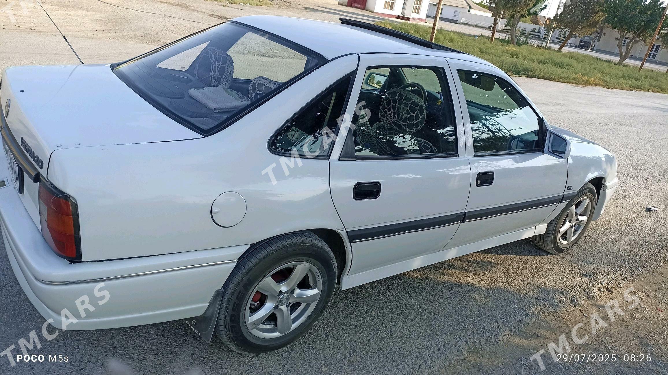 Opel Vectra 1993 - 35 000 TMT - Bäherden - img 2