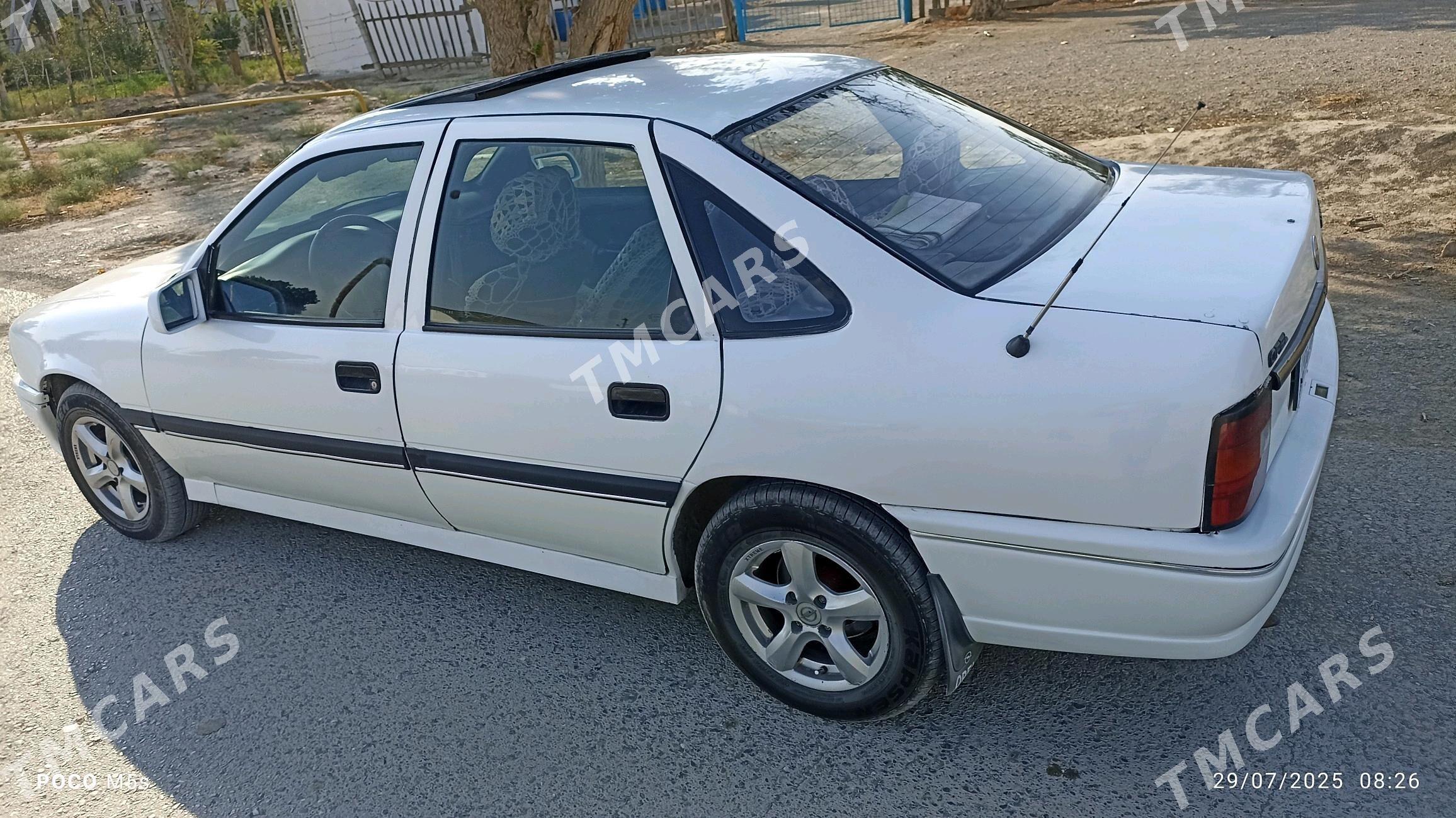 Opel Vectra 1993 - 35 000 TMT - Bäherden - img 3
