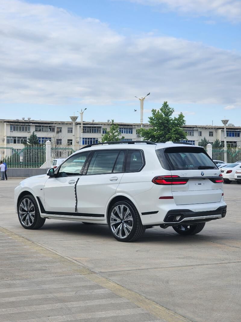BMW X7 2024 - 2 240 000 TMT - 11 mkr - img 3