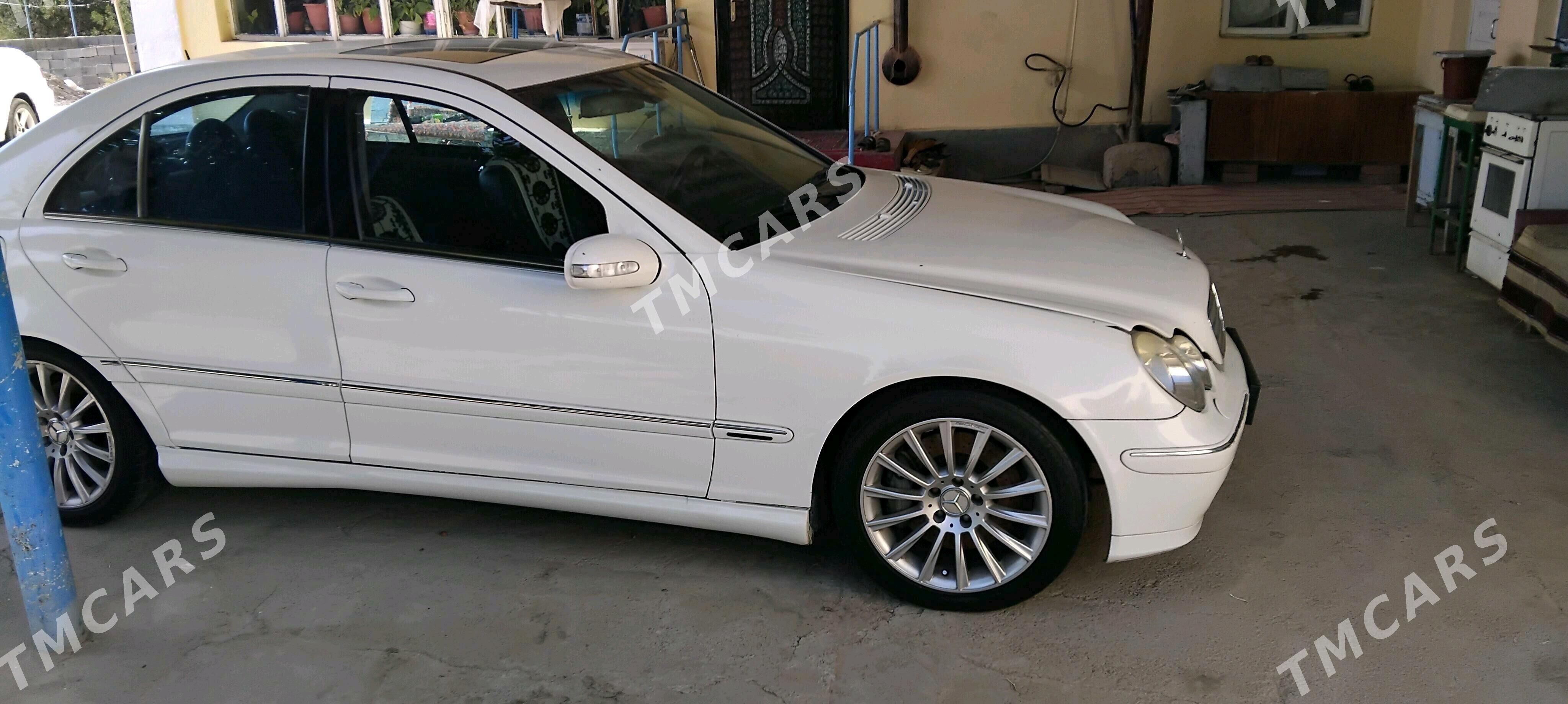 Mercedes-Benz C-Class 2005 - 100 000 TMT - Kaka - img 4