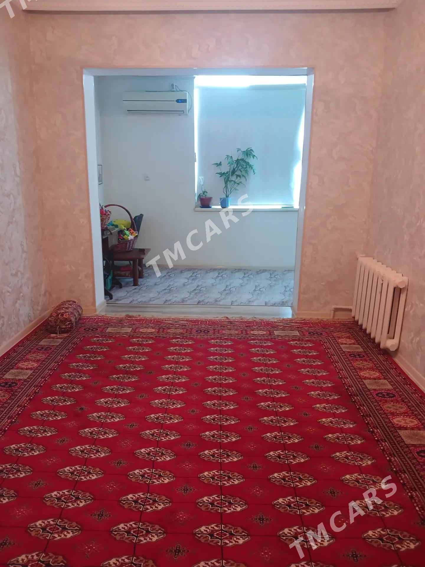 8 mkr 3 komnat - 8 мкр - img 2