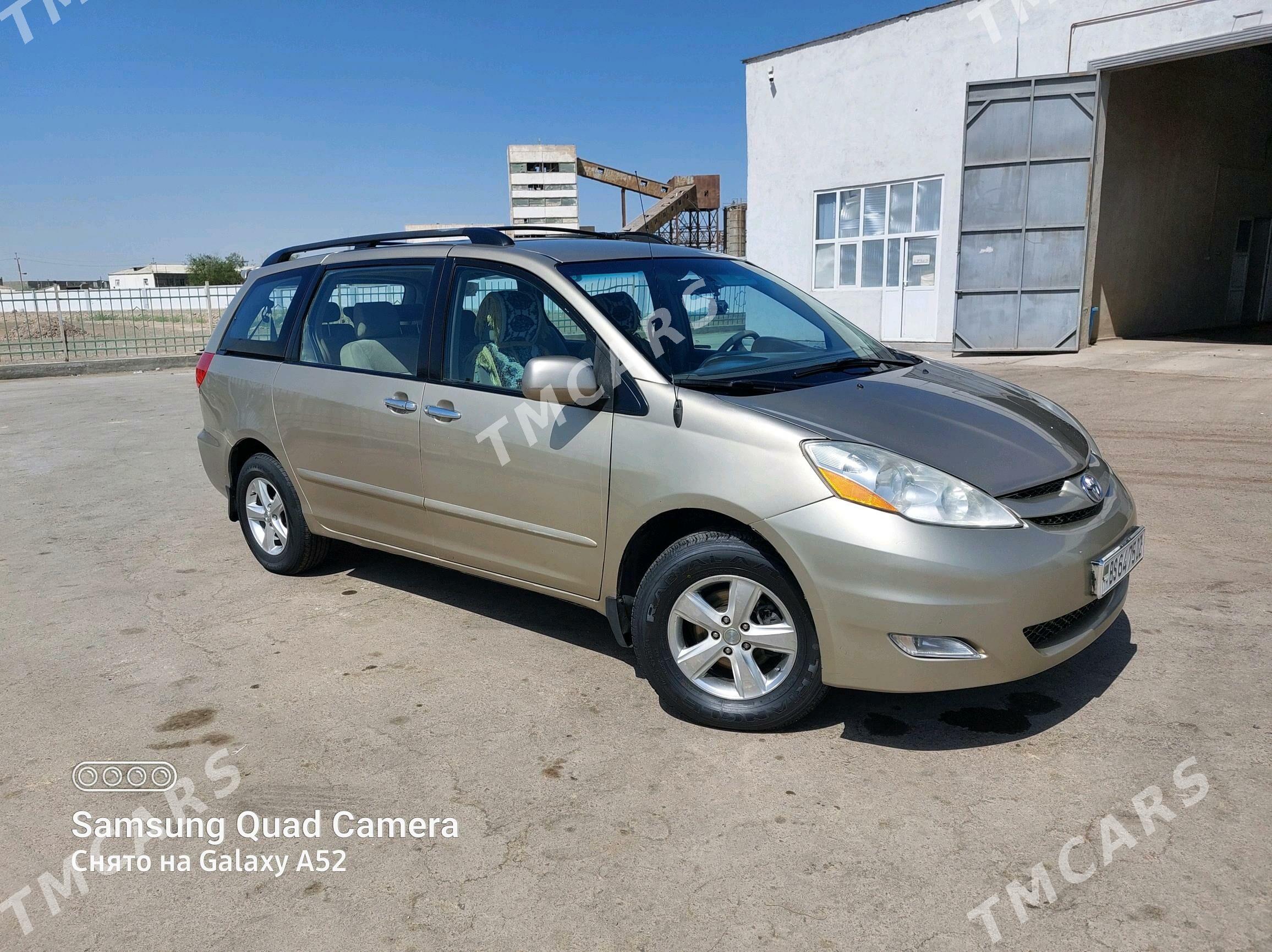 Toyota Sienna 2009 - 200 000 TMT - Türkmenbaşy etr. - img 4