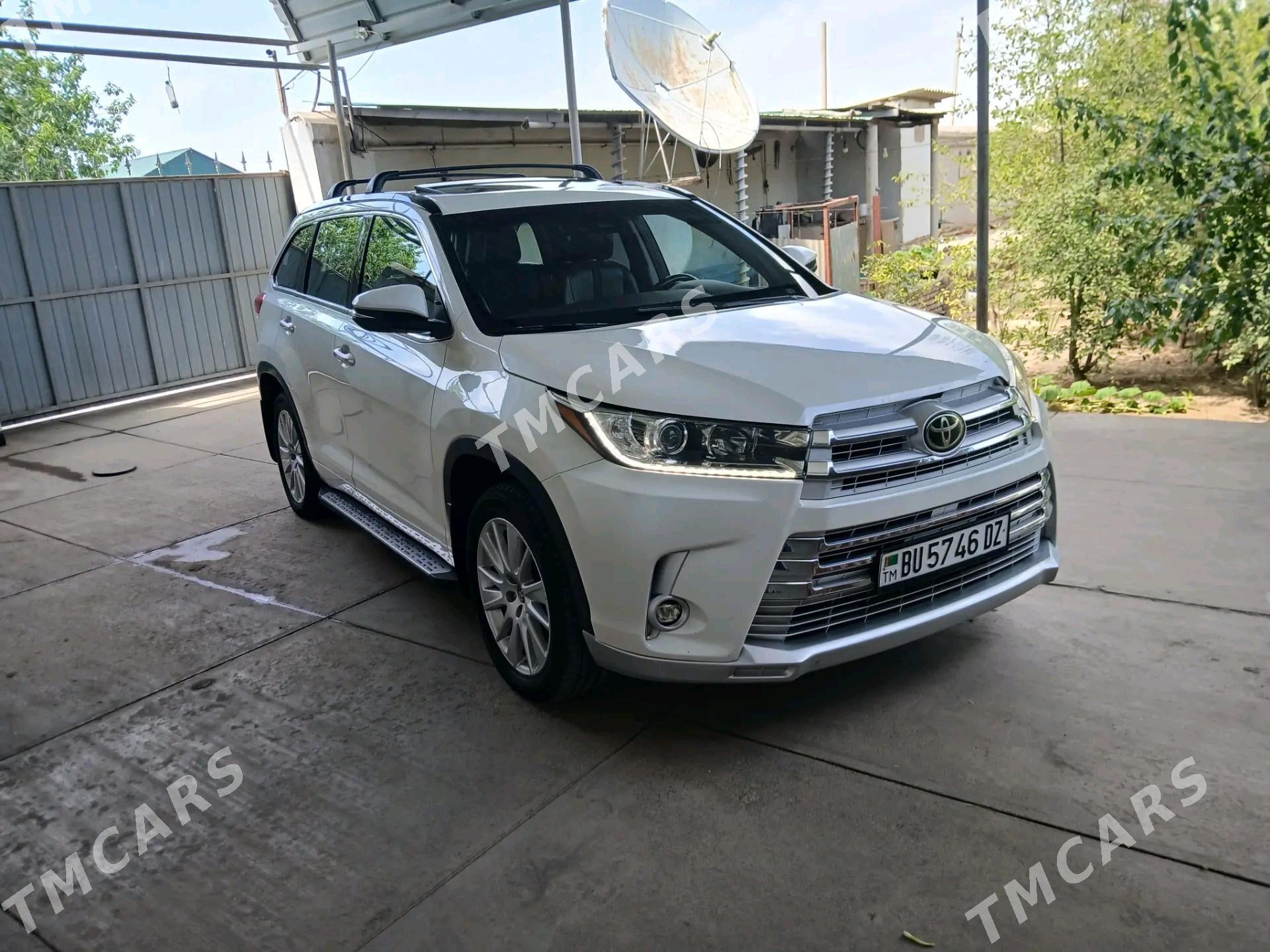 Toyota Highlander 2018 - 420 000 TMT - Дашогуз - img 9