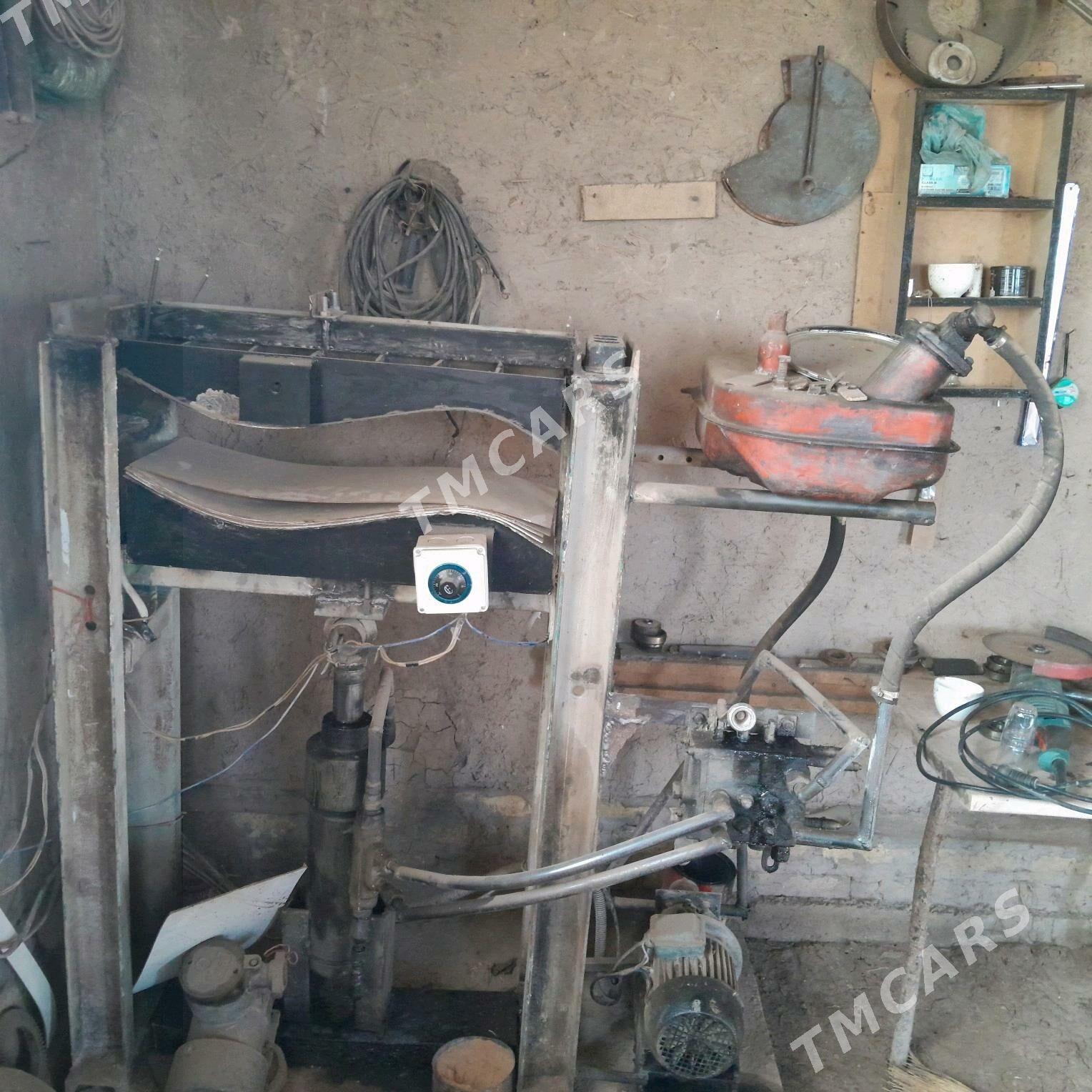 Pres stanok - Şabat etr. - img 2