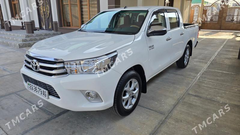 Toyota Hilux 2020 - 370 000 TMT - Aşgabat - img 9