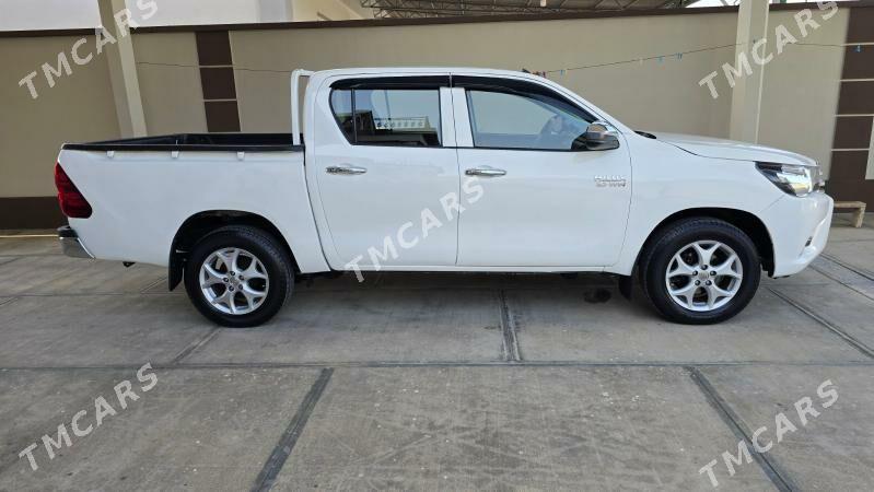 Toyota Hilux 2020 - 370 000 TMT - Aşgabat - img 6