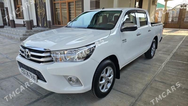 Toyota Hilux 2020 - 370 000 TMT - Aşgabat - img 5