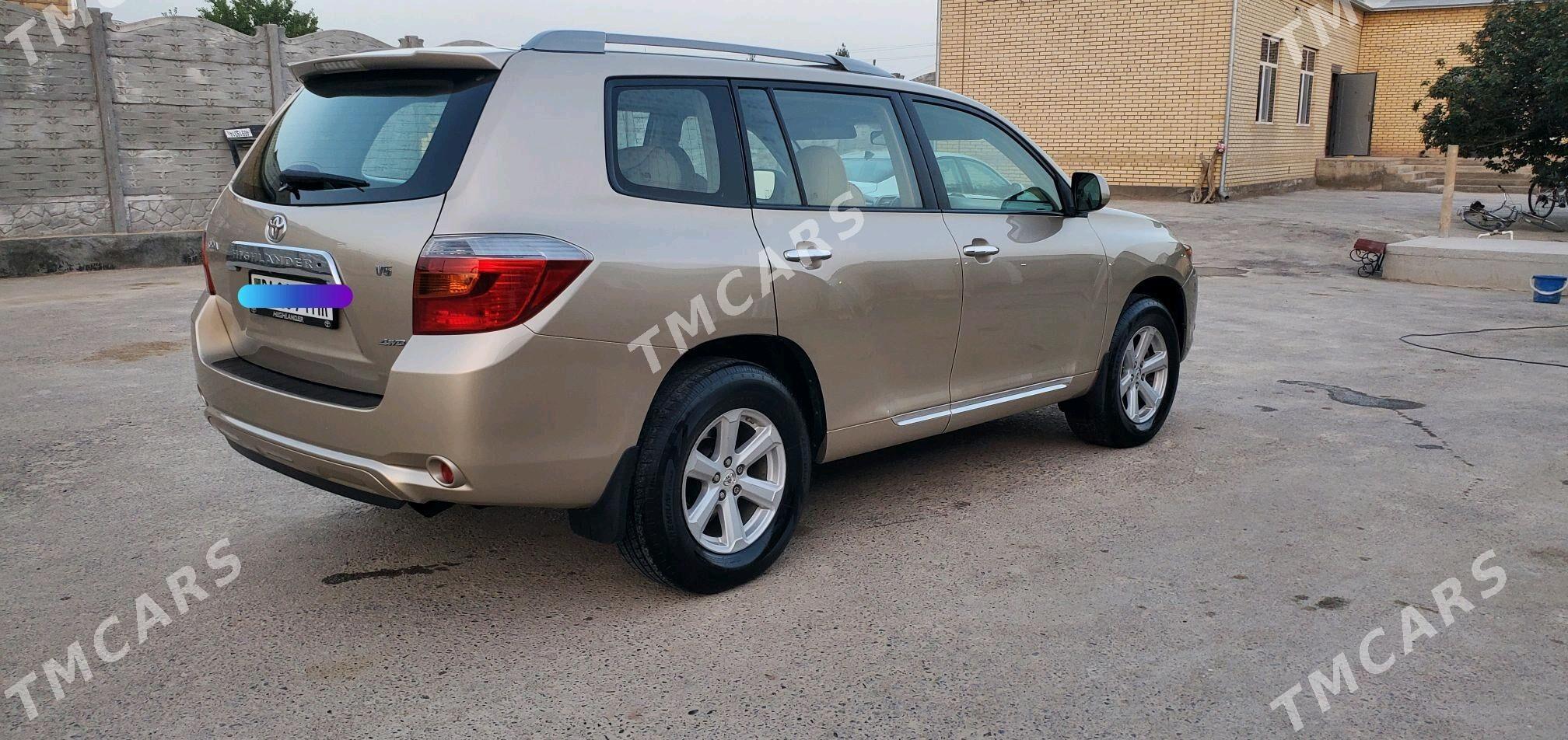 Toyota Highlander 2008 - 280 000 TMT - Мары - img 3