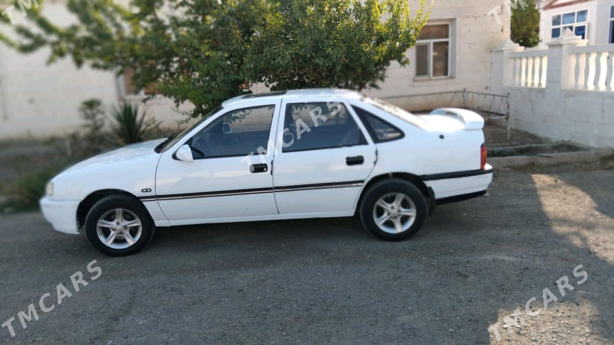 Opel Vectra 1992 - 35 000 TMT - Türkmenbaşy - img 3