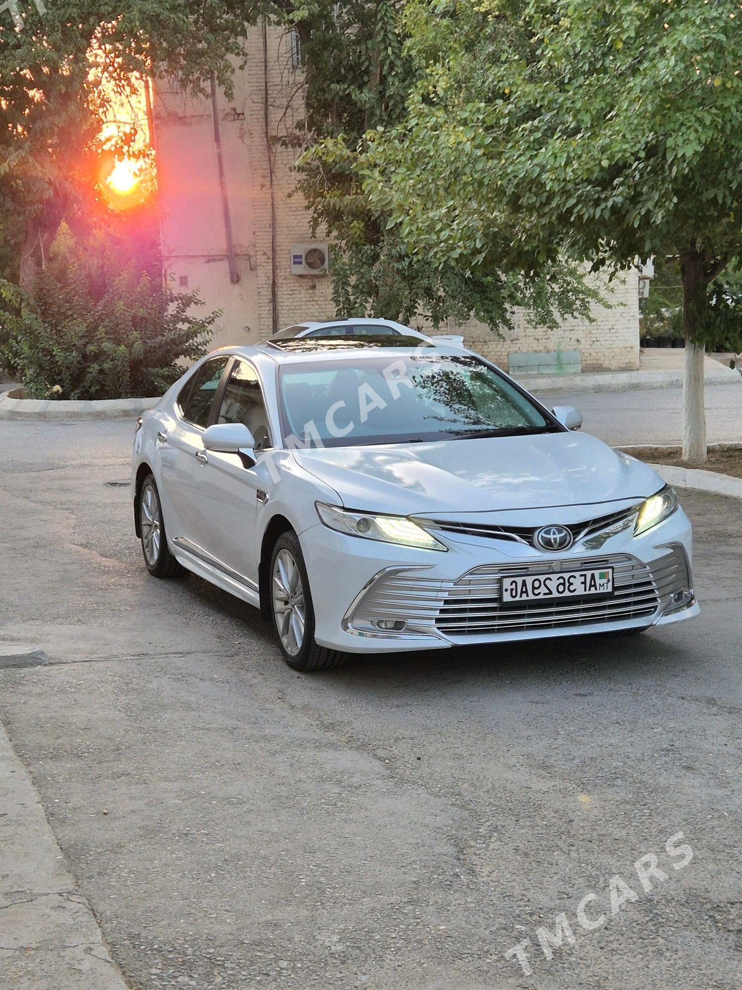Toyota Camry 2018 - 286 000 TMT - Aşgabat - img 8