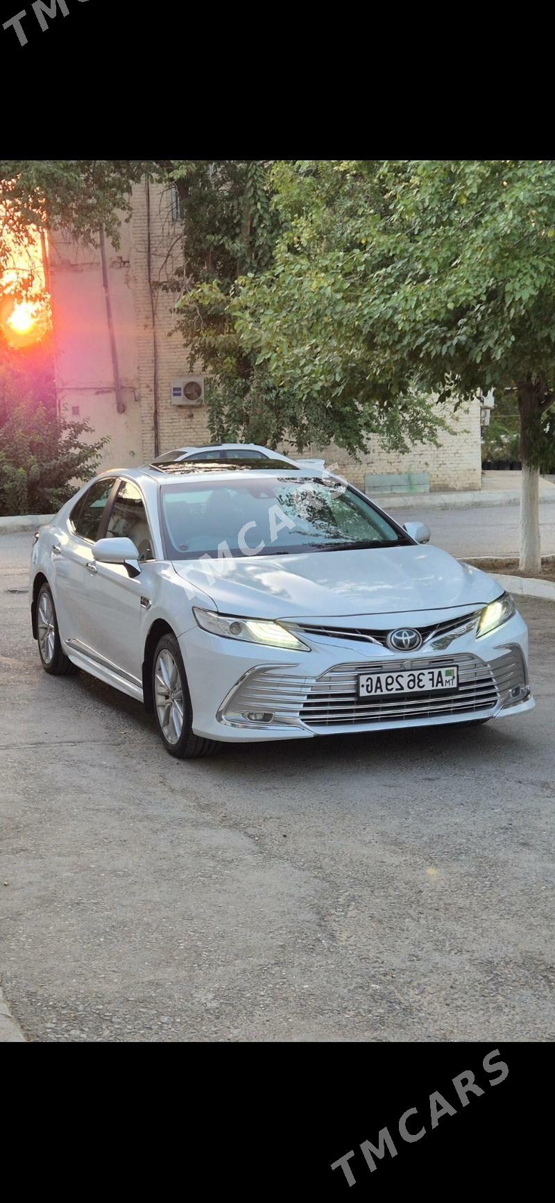 Toyota Camry 2018 - 286 000 TMT - Aşgabat - img 9