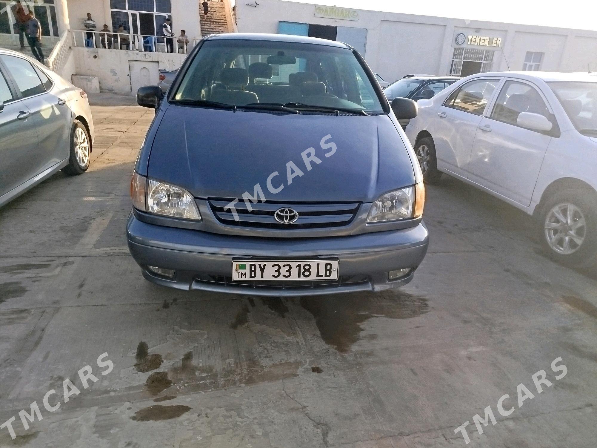 Toyota Sienna 2001 - 120 000 TMT - Türkmenabat - img 4
