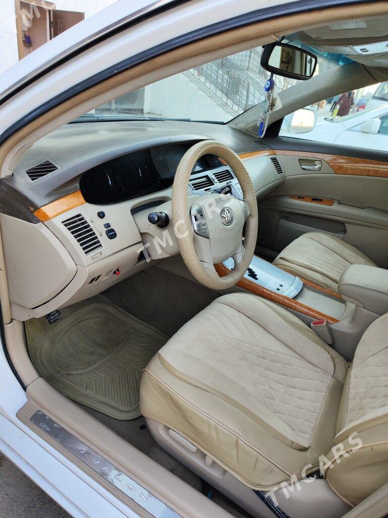Toyota Avalon 2006 - 133 000 TMT - Мары - img 4