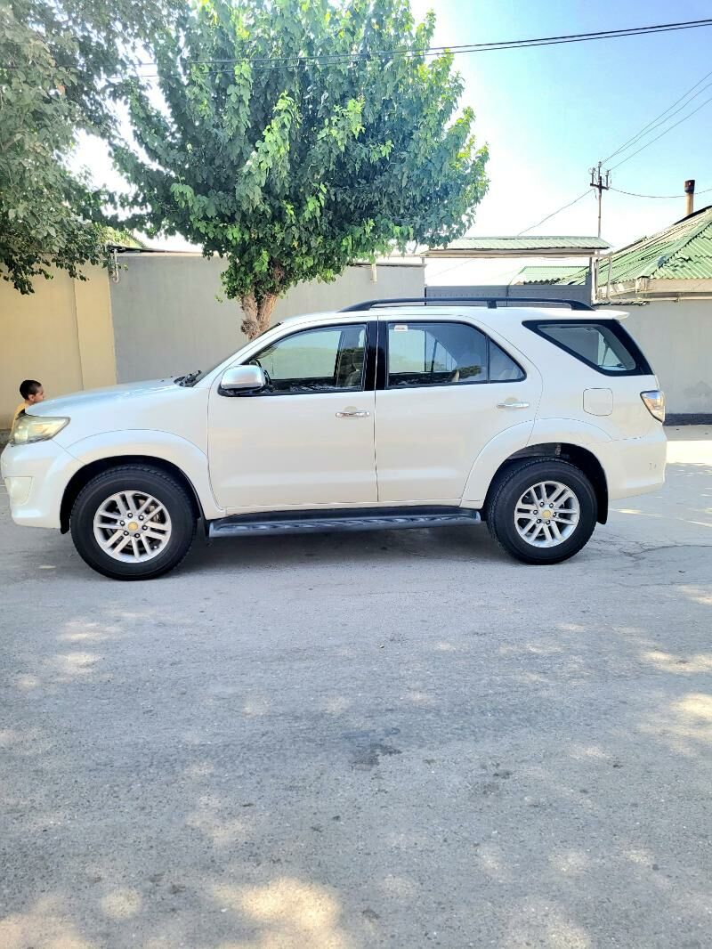 Toyota Fortuner 2013 - 350 000 TMT - Hitrowka - img 2