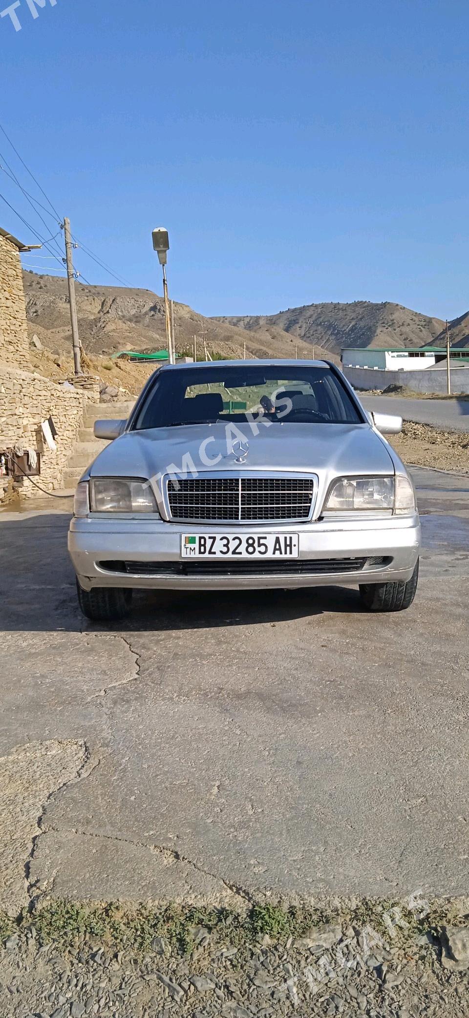 Mercedes-Benz C280 1997 - 32 000 TMT - Бахарден - img 3