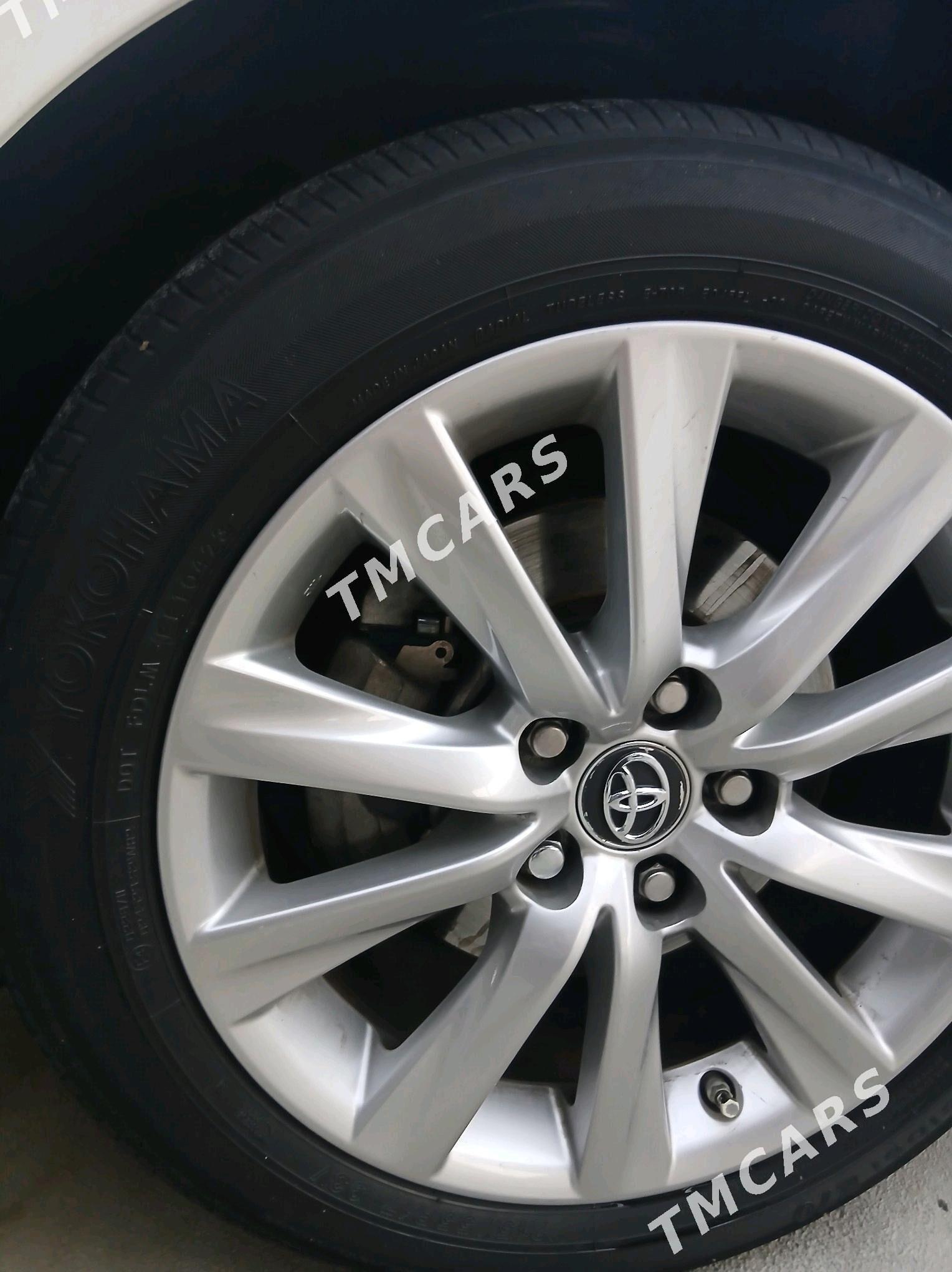 Toyota Camry 2016 - 255 000 TMT - Бузмеин - img 9