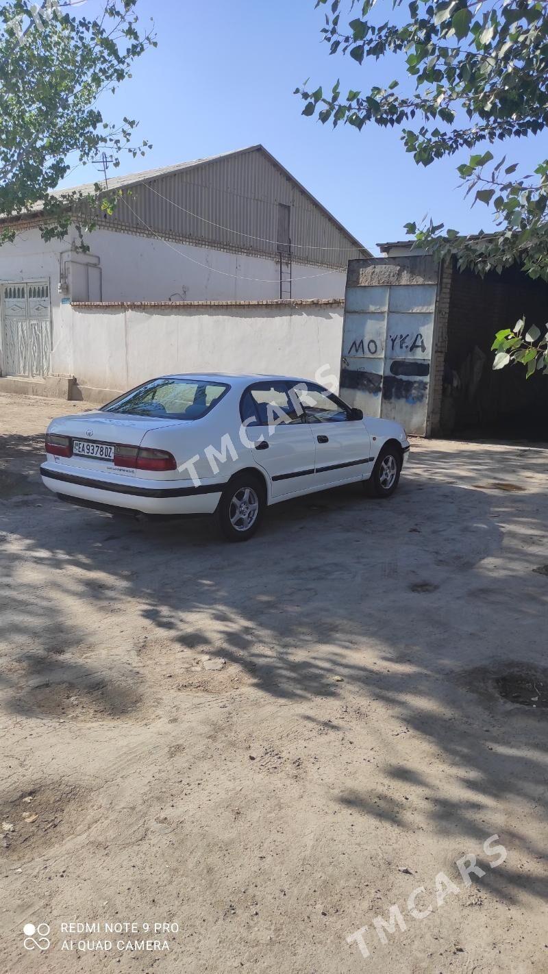 Toyota Carina 1993 - 70 000 TMT - Кёнеургенч - img 3