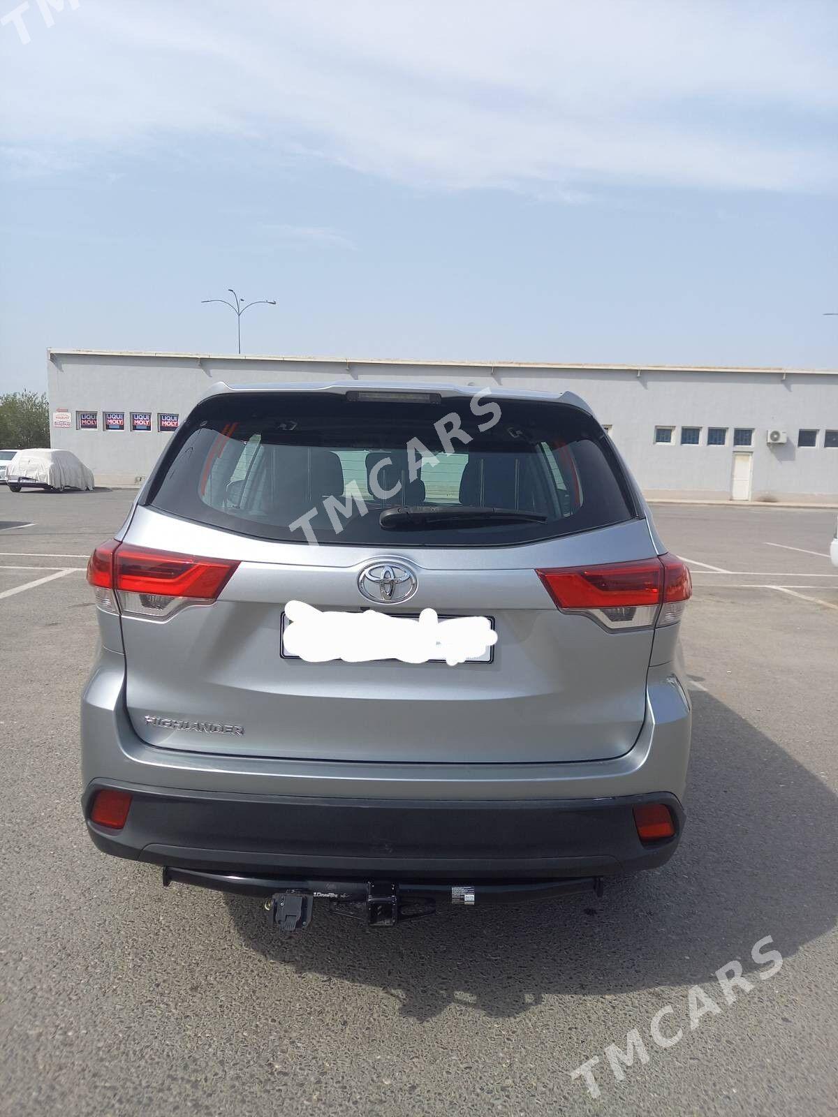 Toyota Highlander 2019 - 450 000 TMT - Aşgabat - img 2
