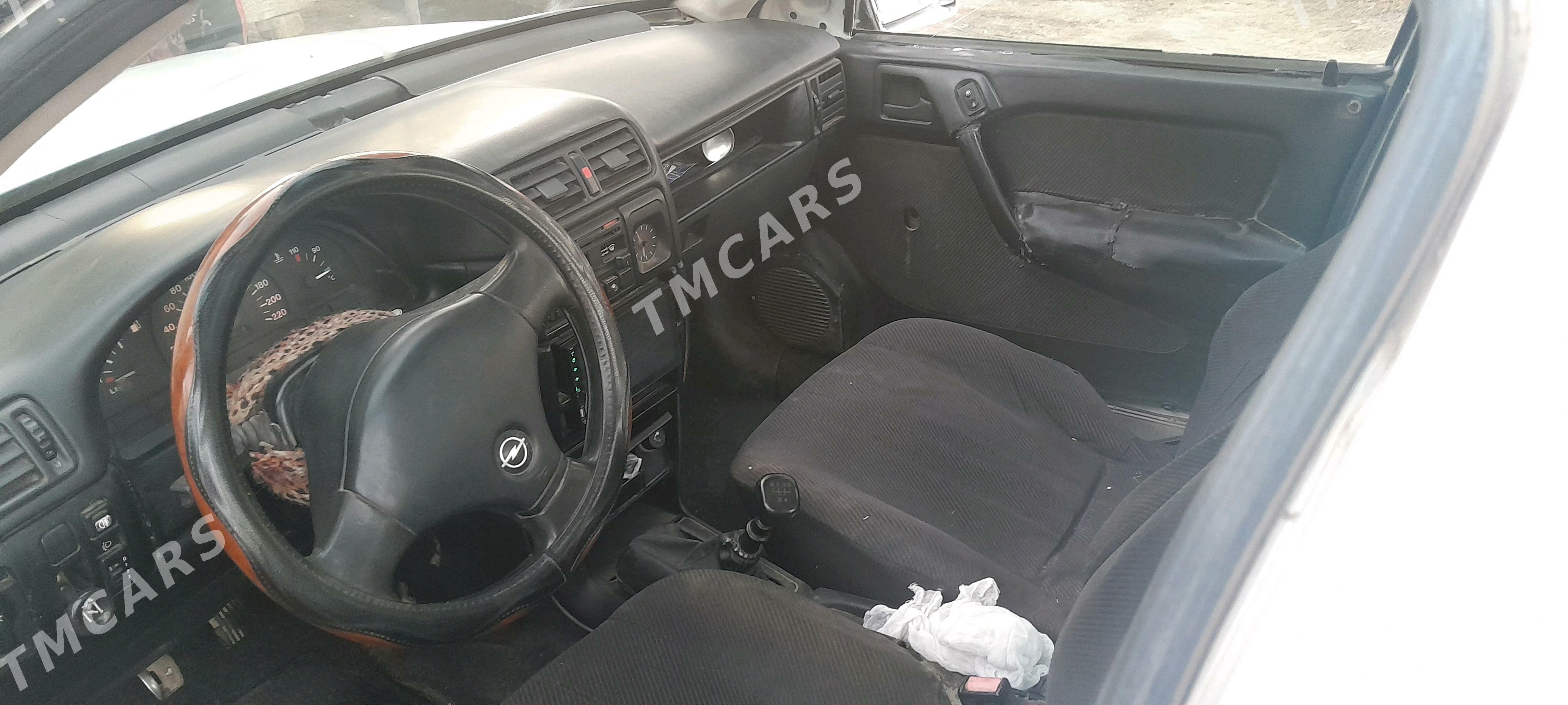 Opel Vectra 1995 - 30 000 TMT - Дашогуз - img 5