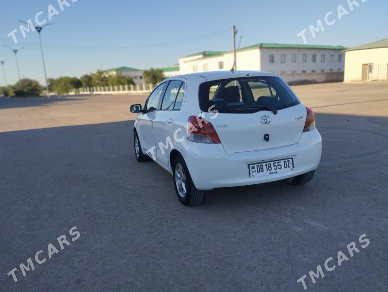 Toyota Yaris 2010 - 100 000 TMT - Кёнеургенч - img 3