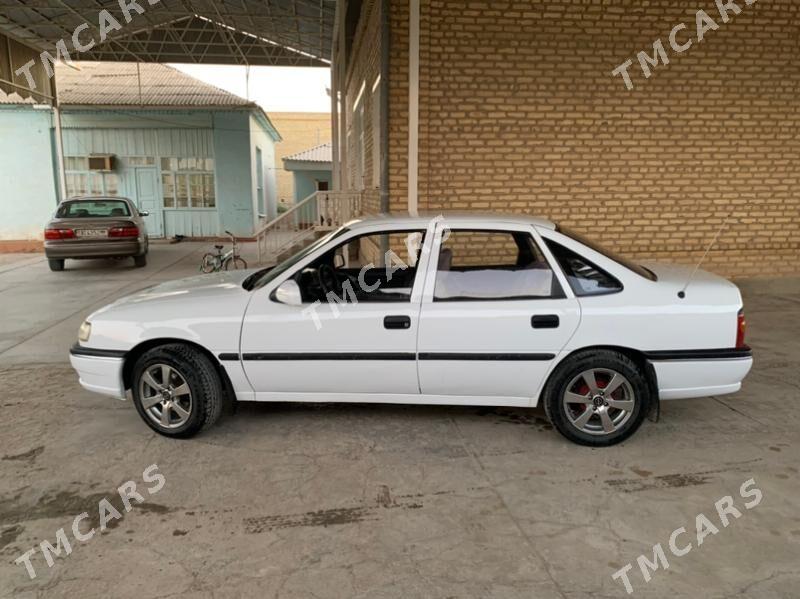 Opel Vectra 1994 - 42 000 TMT - Мары - img 6