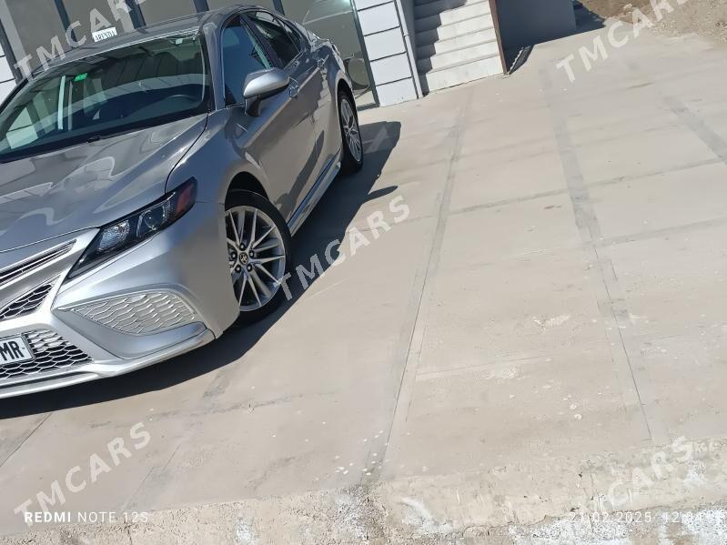 Toyota Camry 2021 - 340 000 TMT - Sakarçäge - img 8