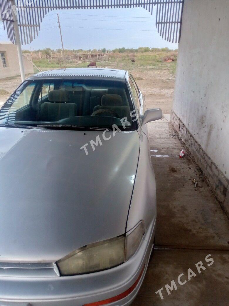 Toyota Camry 1993 - 58 000 TMT - етр. Туркменбаши - img 3