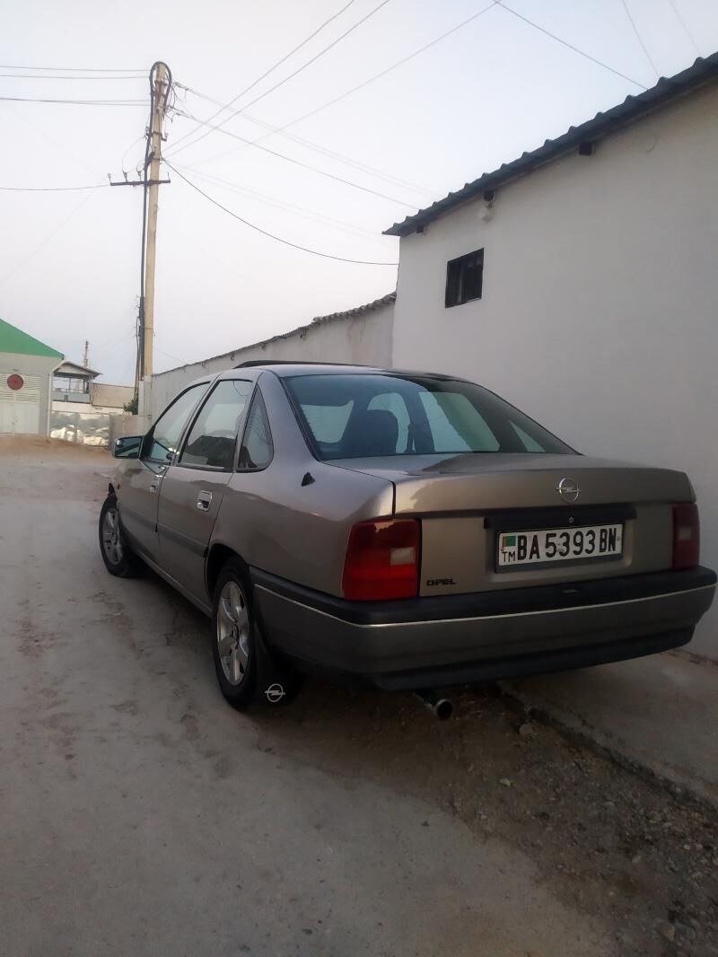 Opel Vectra 1992 - 36 000 TMT - Balkanabat - img 3