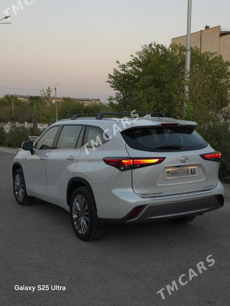 Toyota Highlander 2023 - 730 000 TMT - Aşgabat - img 3