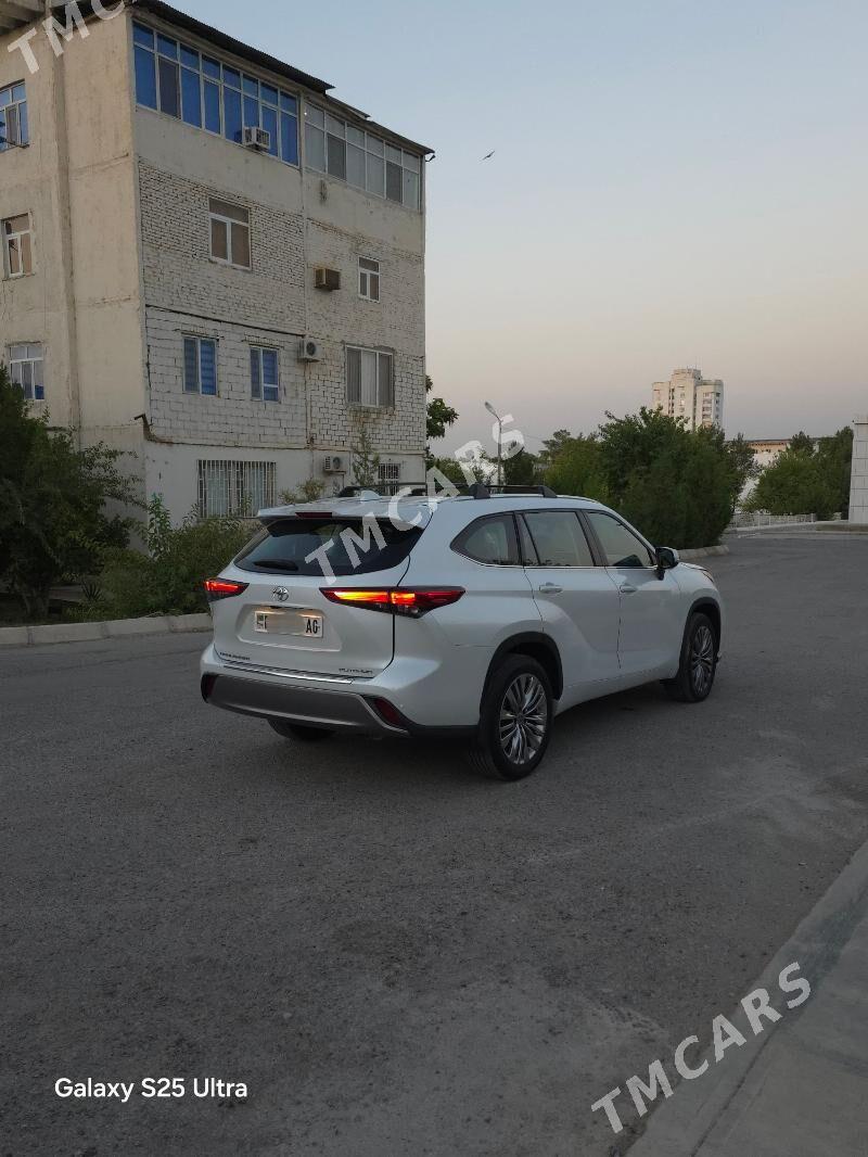 Toyota Highlander 2023 - 730 000 TMT - Aşgabat - img 4